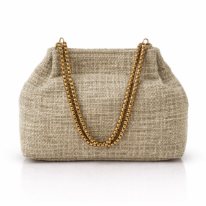 Bolso beige elegante artesanal con cadena dorada