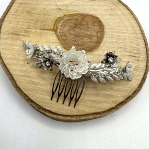 PEINA PLATA CON FLOR CENTRAL