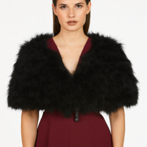Capa de plumas negra