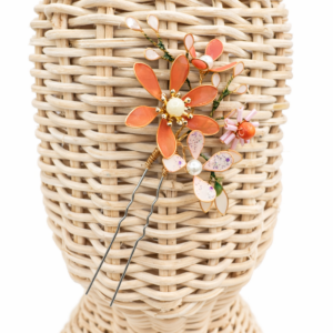 Horquilla Floral Artesanal en Tonos Coral