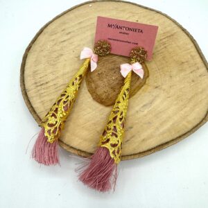 Pendientes flamenca dorados y flecos rosas
