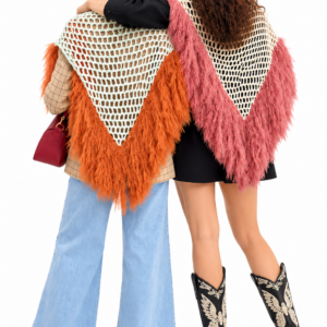 Capa de Punto con Flecos de Plumas